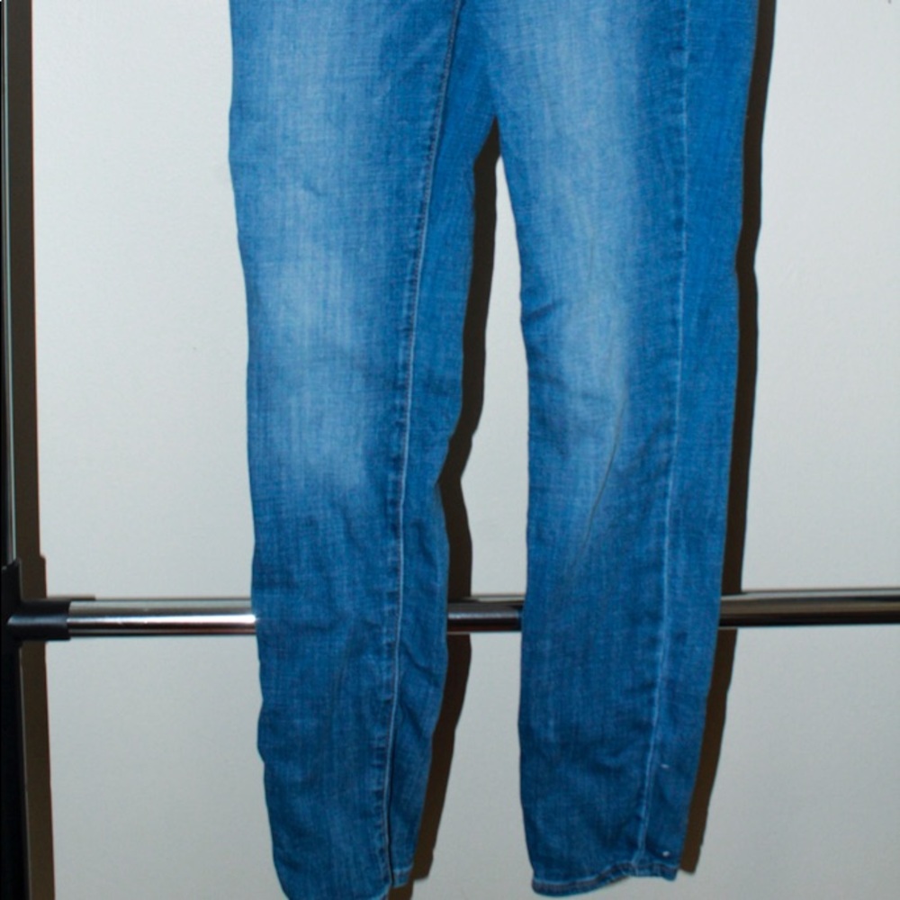 MUST GO ‼️ Donation Sale Levi’s High Rise 721 Jeans. Read Description Below 👇 - Picture 3 of 3